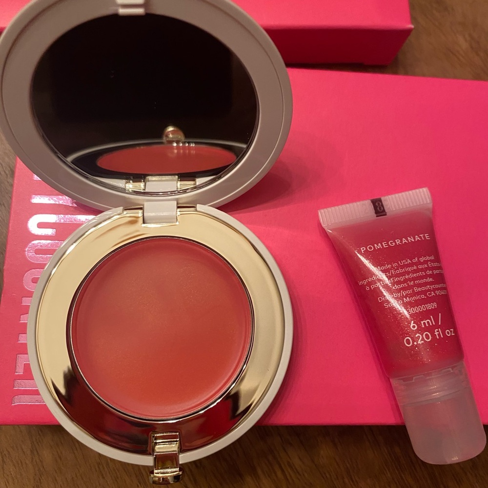 🎉🎉SALE🎉🎉
Gloss & Glow Duo - Beautycounter - Picture 2 of 9